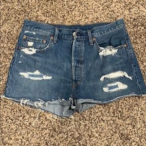 Levi’s 501 distress shorts W31